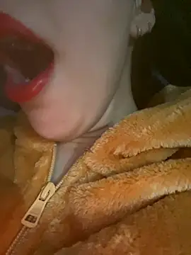 Mimisixo online show from 11-22-25, 01:43