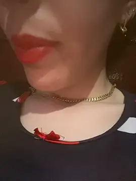 Snapshot of Mimisixo chatting on 06-21-26, 10:23 Mimisixo online show from 06-21-26, 10:23