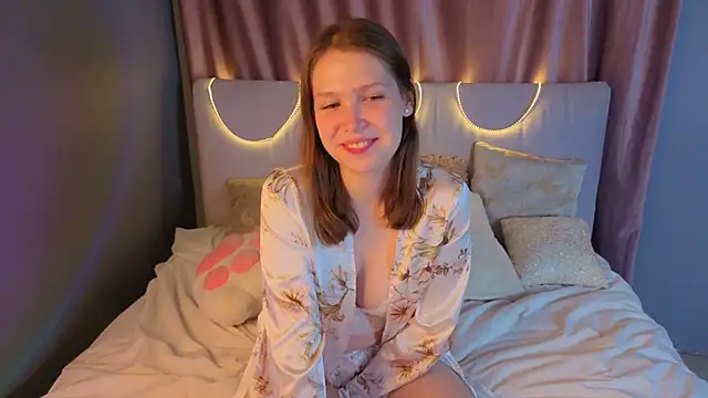 BeatrixCarIeton online show from 09-17-25, 06:42