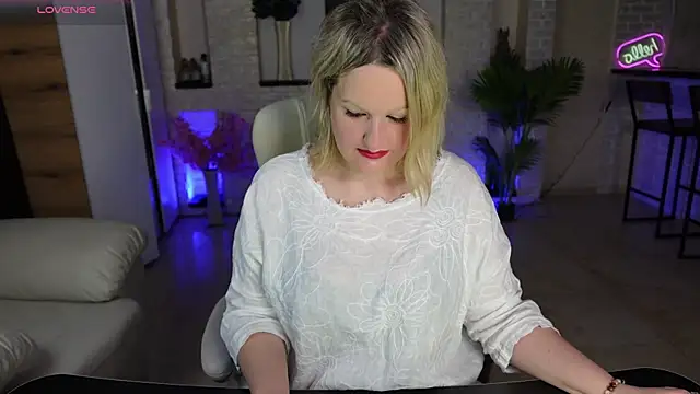 MariemLui online show from 04-02-26, 03:09