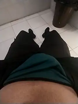 Snapshot of Novinhoamacoroas1002 chatting on 12-23-25, 04:43 Novinhoamacoroas1002 online show from 12-23-25, 04:43