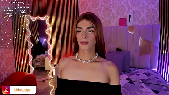 LIHIAN TAY online show from 10-17-25, 03:31