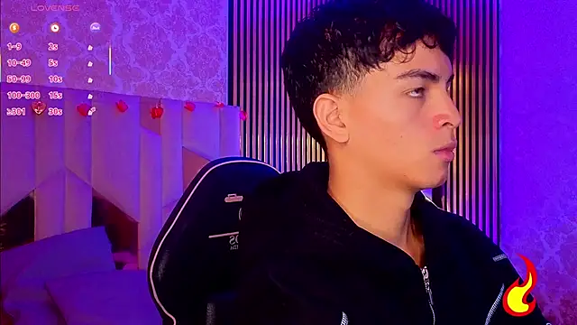 LIHIAN TAY online show from 04-10-26, 12:21