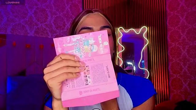 LIHIAN TAY online show from 04-15-26, 12:56