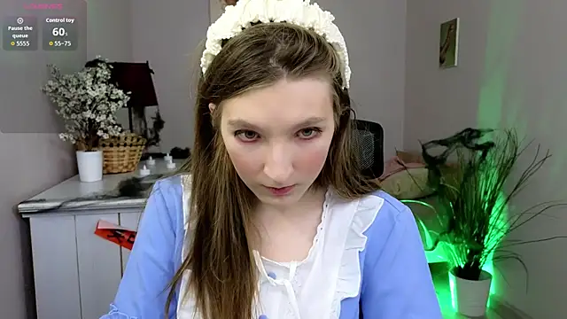 Mia Myles online show from 10-31-25, 10:05