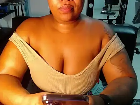 Snapshot of Sam_Blue chatting on 02-10-26, 04:05 Sam Blue online show from 02-10-26, 04:05