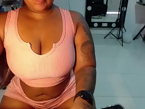 Snapshot of Sam_Blue chatting on 02-16-26, 07:10 Sam Blue online show from 02-16-26, 07:10