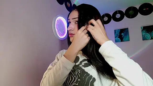 meghan devil  online show from 11-08-25, 07:08