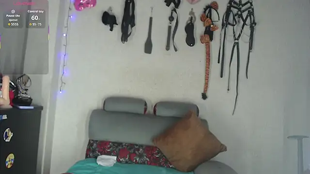 angierot2025 online show from 11-07-25, 01:38