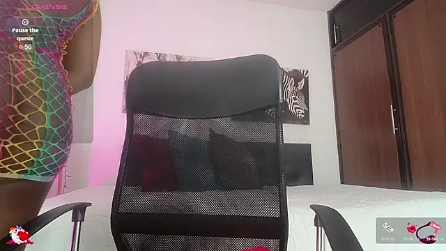 BarbaraGil1 online show from 09-30-25, 02:00