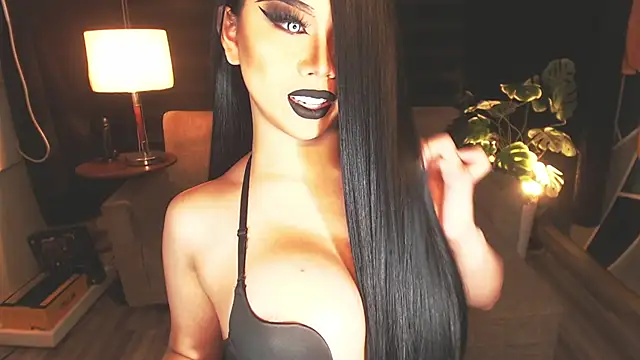 Snapshot of KarlaFrost chatting on 07-08-26, 03:38 KarlaFrost online show from 07-08-26, 03:38