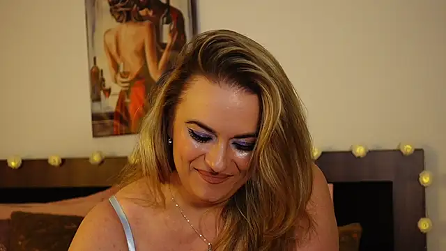 Snapshot of TanyaJade888 chatting on 10-15-25, 07:47 TanyaJade888 online show from 10-15-25, 07:47