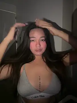 Snapshot of urasianlady chatting on 11-04-25, 03:11 urasianlady online show from 11-04-25, 03:11