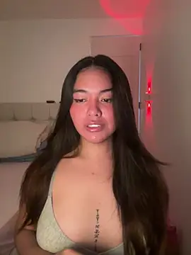 Snapshot of urasianlady chatting on 11-05-25, 03:56 urasianlady online show from 11-05-25, 03:56