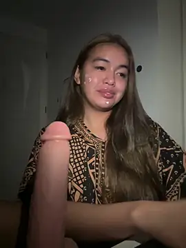 Snapshot of urasianlady chatting on 11-27-25, 11:51 urasianlady online show from 11-27-25, 11:51