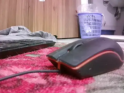 Snapshot of -Luxury chatting on 11-12-25, 10:26 -Luxury online show from 11-12-25, 10:26