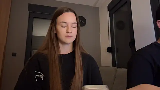 Snapshot of TenDouble chatting on 09-21-25, 10:00 TenDouble online show from 09-21-25, 10:00