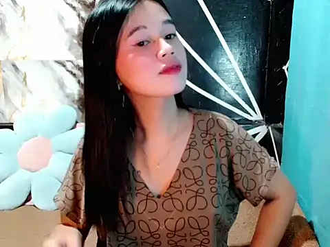 Snapshot of urgirl_mikah chatting on 07-12-26, 01:13 urgirl mikah online show from 07-12-26, 01:13