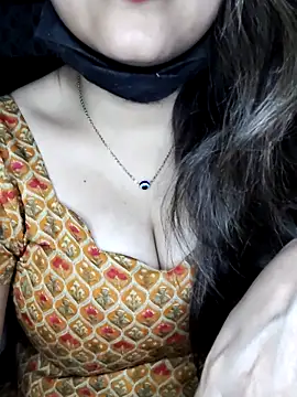 Horny Shalu online show from 03-13-26, 06:42