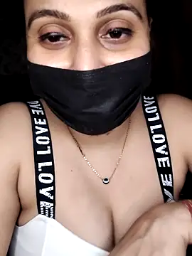 Horny Shalu online show from 03-22-26, 08:34