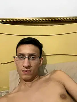 Snapshot of safadezanunes2 chatting on 11-04-25, 08:08 safadezanunes2 online show from 11-04-25, 08:08