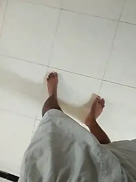 Snapshot of shreyas79 chatting on 11-01-25, 04:58 shreyas79 online show from 11-01-25, 04:58