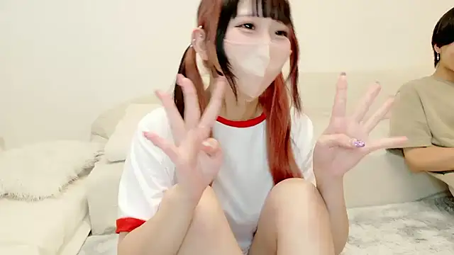 Snapshot of Hina-qp chatting on 09-16-25, 10:38 Hina-qp online show from 09-16-25, 10:38