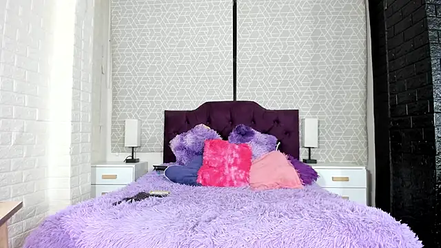 Zamara Kleii online show from 11-08-25, 04:34