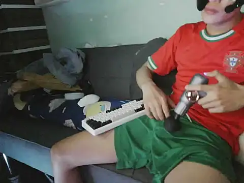 Snapshot of boyhigh1997 chatting on 11-05-25, 06:08 boyhigh1997 online show from 11-05-25, 06:08