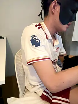 Snapshot of boyhigh1997 chatting on 11-07-25, 07:08 boyhigh1997 online show from 11-07-25, 07:08