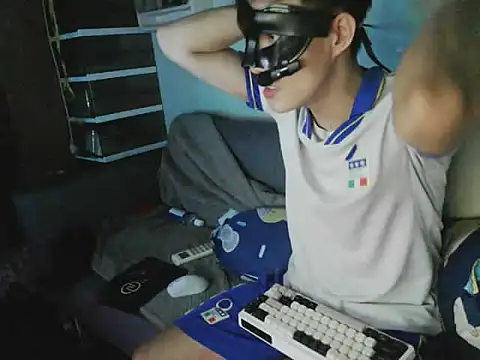 Snapshot of boyhigh1997 chatting on 11-17-25, 10:54 boyhigh1997 online show from 11-17-25, 10:54