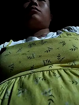 Snapshot of Rioo122 chatting on 10-07-25, 01:30 Rioo122 online show from 10-07-25, 01:30