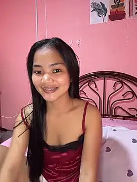 Snapshot of princess_janine chatting on 10-07-25, 11:07 princess janine online show from 10-07-25, 11:07