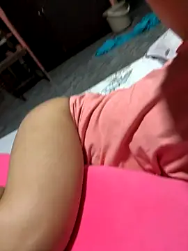 Snapshot of princess_janine chatting on 10-10-25, 02:16 princess janine online show from 10-10-25, 02:16