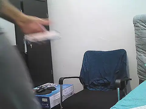 morenocabro10 online show from 10-18-25, 05:25