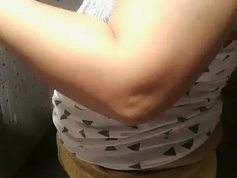 Snapshot of Sexymom350 chatting on 10-25-25, 01:13 Sexymom350 online show from 10-25-25, 01:13