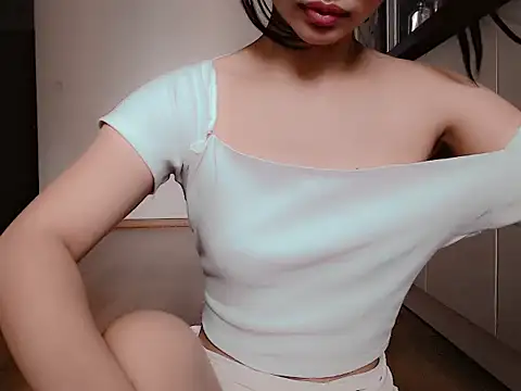 Snapshot of Tea_Mei chatting on 10-12-25, 03:38 Tea Mei online show from 10-12-25, 03:38