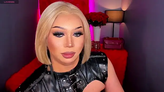 Snapshot of Madisonwill chatting on 10-24-25, 08:11 Madisonwill online show from 10-24-25, 08:11