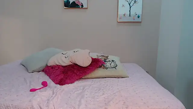 zooombee online show from 11-22-25, 07:35