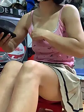 Snapshot of Mei-Mei89 chatting on 09-28-25, 01:11 Mei-Mei89 online show from 09-28-25, 01:11