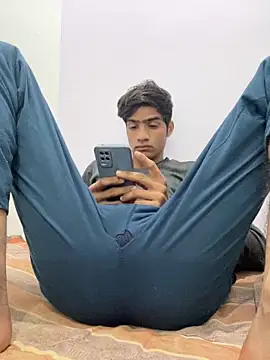 Snapshot of funny_sexxx chatting on 02-08-26, 03:43 funny sexxx online show from 02-08-26, 03:43