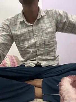 Snapshot of funny_sexxx chatting on 02-15-26, 11:30 funny sexxx online show from 02-15-26, 11:30