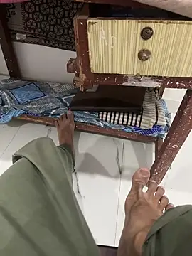 Snapshot of funny_sexxx chatting on 04-13-26, 07:08 funny sexxx online show from 04-13-26, 07:08