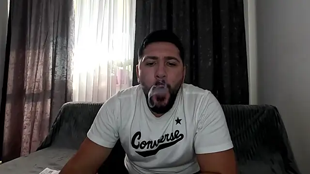 Gold Alpha Boy online show from 10-23-25, 11:42