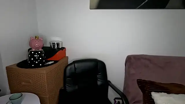 Gold Alpha Boy online show from 11-29-25, 07:55