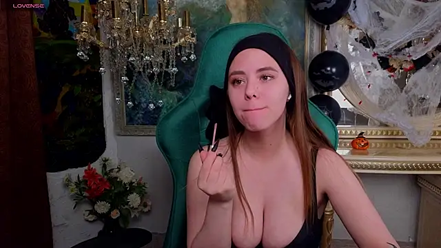 IvoryWood  online show from 10-08-25, 12:14