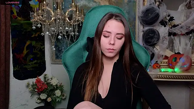 IvoryWood  online show from 10-29-25, 10:39