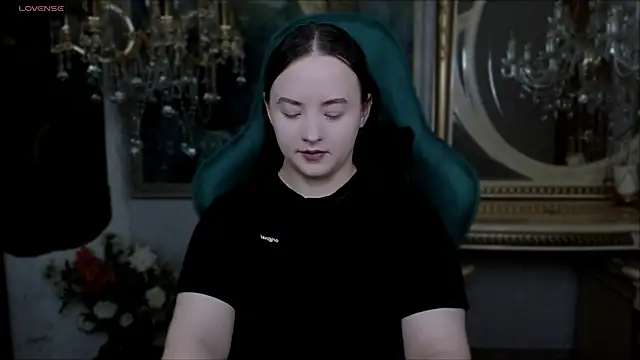 Snapshot of LaraBenson_ chatting on 11-27-25, 10:39 LaraBenson online show from 11-27-25, 10:39