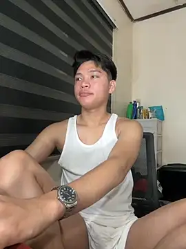 Snapshot of Helleron chatting on 11-30-25, 08:24 Helleron online show from 11-30-25, 08:24