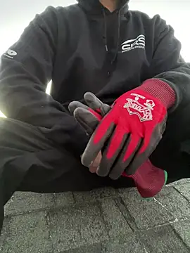 Snapshot of PuttieIn chatting on 01-16-26, 02:21 PuttieIn online show from 01-16-26, 02:21